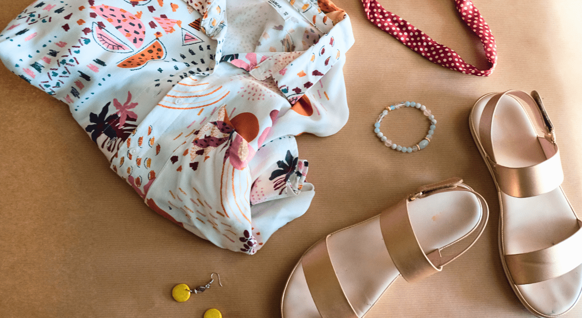 Travel in Style: 10 Must-Have Fashion Items for Female Solo Travelers in 2025 1 Travel in Style: 10 Must-Have Fashion Items for Female Solo Travelers