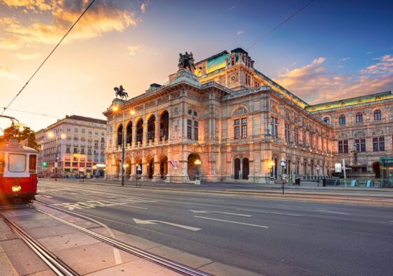 67 Featured 01 - Amazing 7 Days in Vienna Itinerary_ Best Places to Visit in Vienna