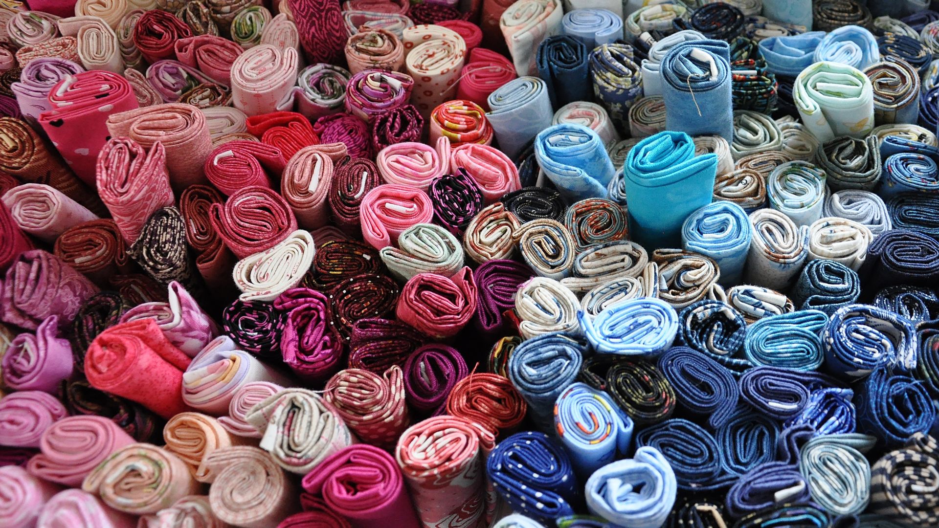 Best Travel-Friendly Fabrics for Solo Female Travellers 3 Best Travel-Friendly Fabrics for Solo Female Travelers