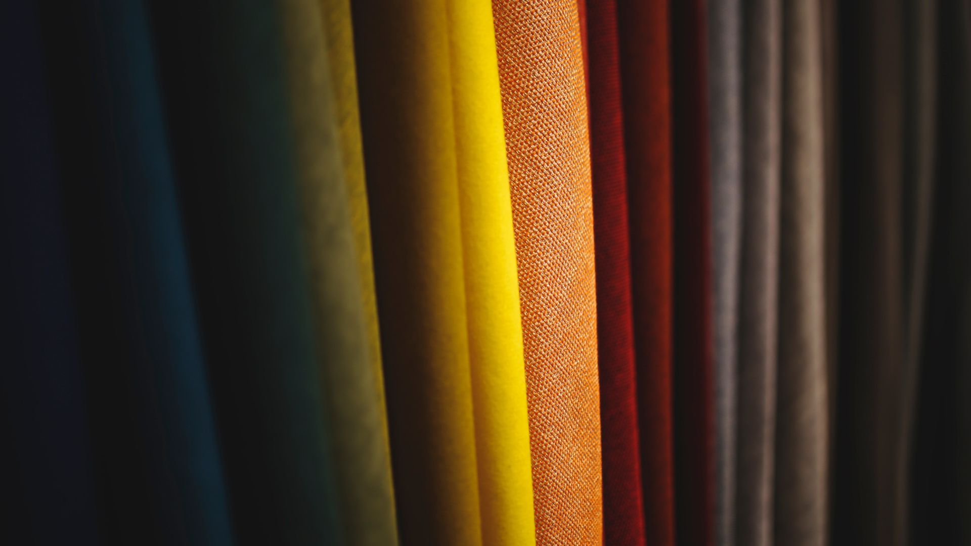 Best Travel-Friendly Fabrics for Solo Female Travellers 4 Best Travel-Friendly Fabrics for Solo Female Travelers